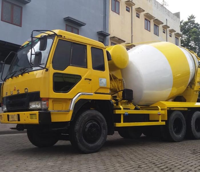 Pengiriman truk Fuso